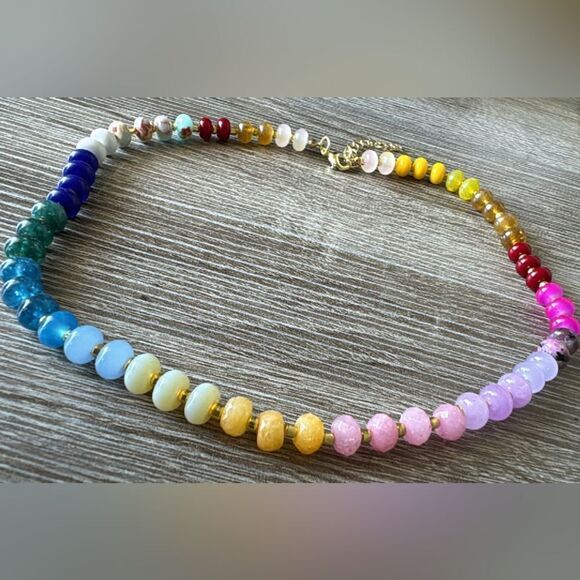 Rainbow beaded necklace A819 - Picture 4 of 4